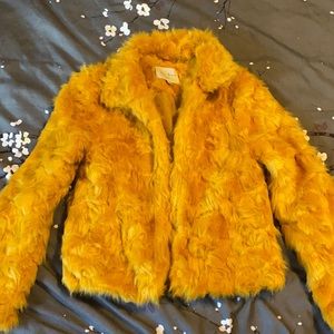 Women Vintage faux fur jacket